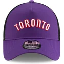 violette-und-schwarze-a-frame-classic-trucker-kappe-der-toronto-raptors-nba-von-new-era