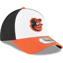weisse-schwarze-und-orangefarbene-verstellbare-curved-cap-9forty-the-league-der-baltimore-orioles-mlb-von-new-era
