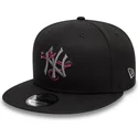 schwarze-flache-snapback-kappe-mit-grauem-logo-9fifty-icon-von-new-york-yankees-mlb-snake-von-new-era