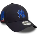 marineblaue-verstellbare-curved-cap-mit-blauem-logo-9forty-side-patch-der-new-york-yankees-mlb-von-new-era