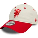 weiss-rote-verstellbare-9twenty-contrast-visor-kappe-von-manchester-united-football-club-premier-league-von-new-era
