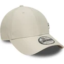 beige-verstellbare-curved-cap-9forty-flawless-der-new-york-yankees-mlb-von-new-era