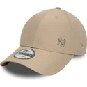 braune-verstellbare-curved-cap-9forty-flawless-der-new-york-yankees-mlb-von-new-era