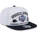 weisse-und-schwarze-flache-snapback-kappe-golfer-championship-pin-von-new-york-yankees-atlanta-braves-mlb-von-new-era