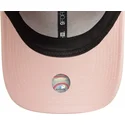 rosa-verstellbare-curved-cap-fur-damen-mit-weissem-logo-9forty-league-essential-der-new-york-yankees-mlb-von-new-era