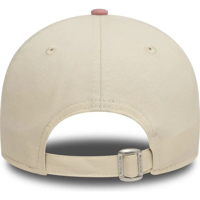 beige-und-rosa-verstellbare-curved-cap-9forty-contrast-von-red-bull-racing-formula-1-von-new-era