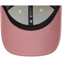verstellbare-9forty-contrast-beige-rosa-kappe-von-red-bull-racing-formula-1-von-new-era