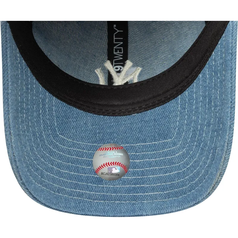 blaue-gebogene-verstellbare-9twenty-denim-kappe-der-new-york-yankees-mlb-von-new-era