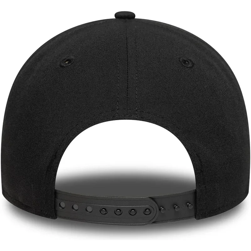 schwarze-9forty-essential-snapback-kappe-mit-gebogenem-schirm-des-alpine-f1-teams-von-new-era