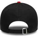 verstellbare-schwarze-und-rote-9forty-curved-cap-mit-seitenaufnaher-der-chicago-bulls-nba-von-new-era