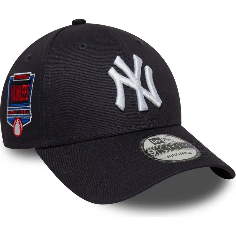 verstellbare-9forty-kappe-mit-gebogenem-schirm-in-marineblau-side-patch-der-new-york-yankees-mlb-von-new-era