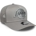grau-melierte-trucker-kappe-mit-grauem-logo-9seventy-stretch-snap-tonal-der-los-angeles-lakers-nba-von-new-era