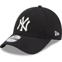verstellbare-schwarze-damenkappe-mit-gebogenem-schirm-9forty-metallic-logo-der-new-york-yankees-mlb-von-new-era