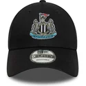 verstellbare-schwarze-9forty-core-kappe-mit-gebogenem-schirm-von-newcastle-united-football-club-premier-league-von-new-era