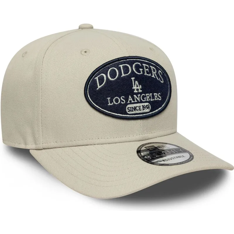 beige-gebogene-snapback-kappe-9seventy-stretch-snap-patch-der-los-angeles-dodgers-mlb-von-new-era