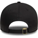 schwarze-verstellbare-curved-cap-9forty-badge-von-new-era