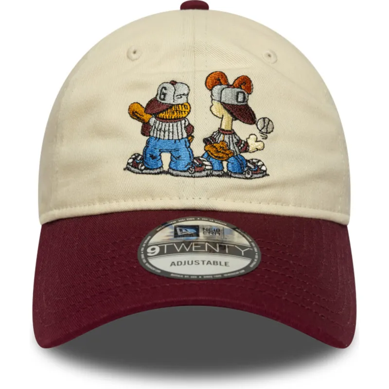 beige-und-weinrote-verstellbare-curved-cap-9twenty-garfield-und-odie-von-new-era