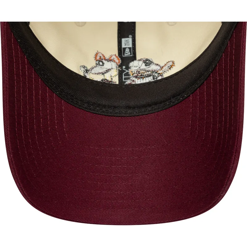 beige-und-weinrote-verstellbare-curved-cap-9twenty-garfield-und-odie-von-new-era