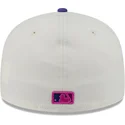 beige-und-violette-anliegende-flat-cap-59fifty-clr-dvlp-der-new-york-yankees-mlb-von-new-era