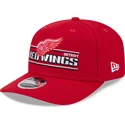 9seventy-stretch-snap-stated-snapback-kappe-mit-gebogenem-schirm-in-rot-der-detroit-red-wings-nhl-von-new-era