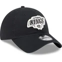 schwarze-verstellbare-curved-cap-9twenty-stamp-der-los-angeles-kings-nhl-von-new-era