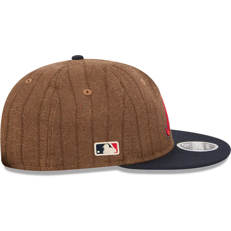 braune-und-marineblaue-verstellbare-flache-kappe-9fifty-retro-crown-wool-pinstripe-der-atlanta-braves-mlb-von-new-era