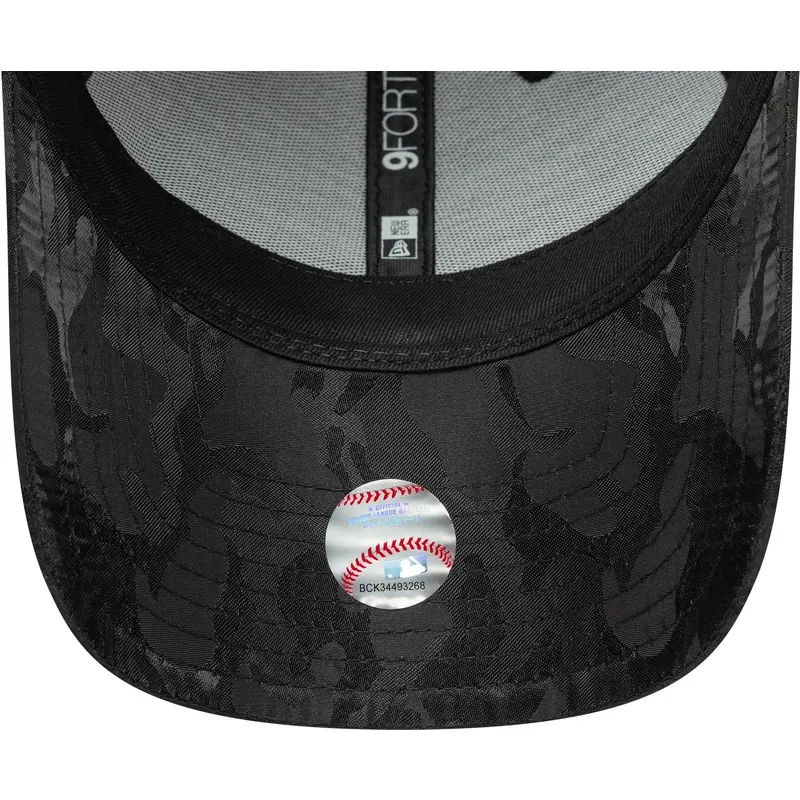 gebogene-kappe-schwarzes-camouflage-verstellbar-9forty-flawless-pin-von-new-york-yankees-mlb-von-new-era