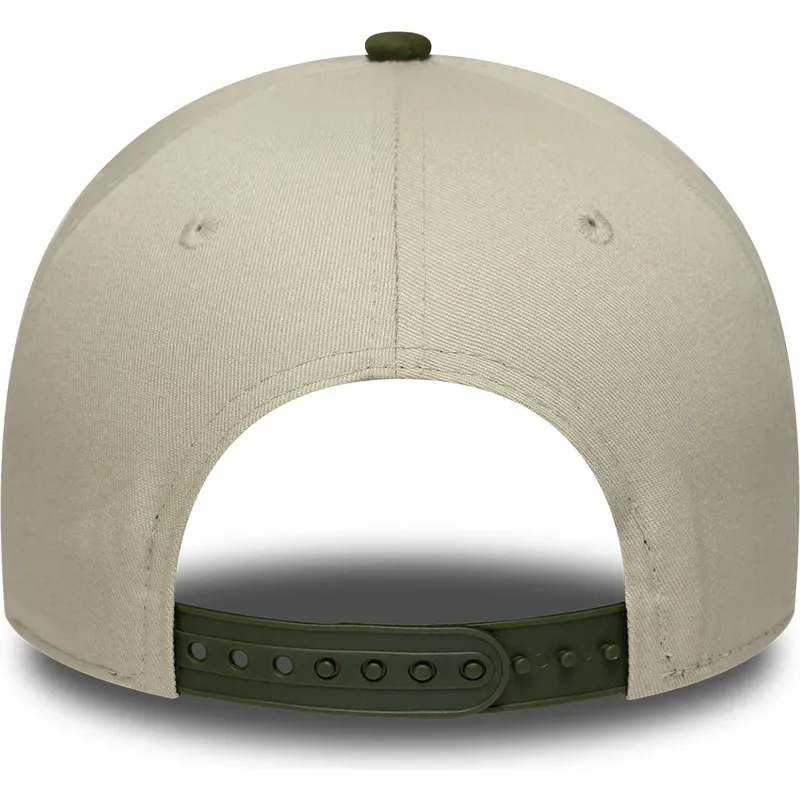beige-und-camouflage-gebogene-kappe-snapback-9forty-e-frame-camo-patch-von-new-era