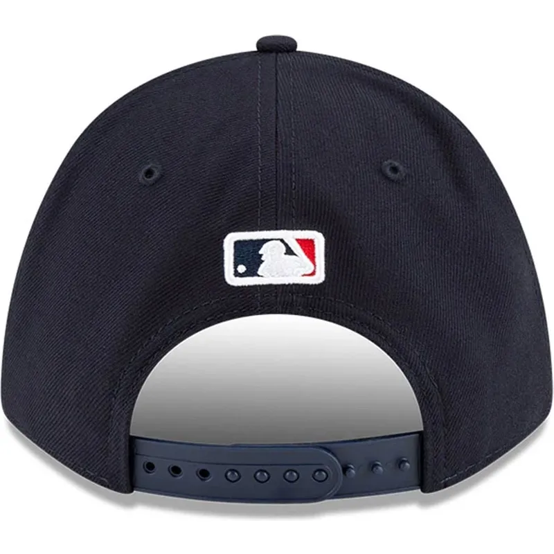 marineblaue-gebogene-snapback-kappe-9forty-m-crown-player-replica-der-boston-red-sox-mlb-von-new-era