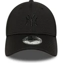 schwarze-gebogene-angepasste-kappe-mit-schwarzem-logo-39thirty-stretch-mesh-von-new-york-yankees-mlb-von-new-era