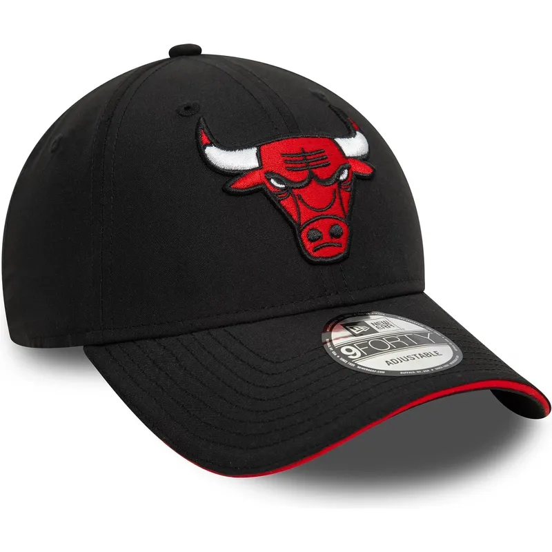 schwarze-verstellbare-curved-cap-9forty-microfibre-der-chicago-bulls-nba-von-new-era