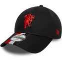 schwarze-verstellbare-curved-cap-9forty-stripe-von-manchester-united-football-club-premier-league-von-new-era
