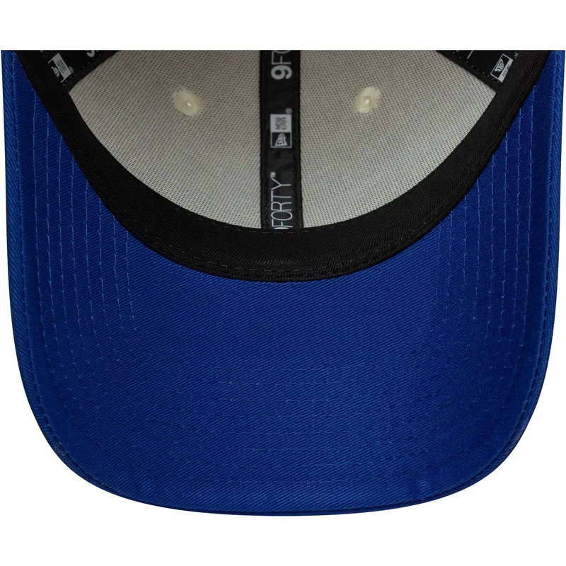 beige-und-blaue-verstellbare-curved-cap-9forty-seasonal-von-red-bull-racing-formula-1-von-new-era