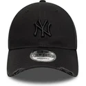 schwarze-verstellbare-curved-cap-mit-schwarzem-logo-9forty-wash-distress-der-new-york-yankees-mlb-von-new-era