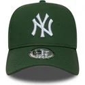 grune-gebogene-snapback-kappe-9forty-e-frame-league-essential-der-new-york-yankees-mlb-von-new-era