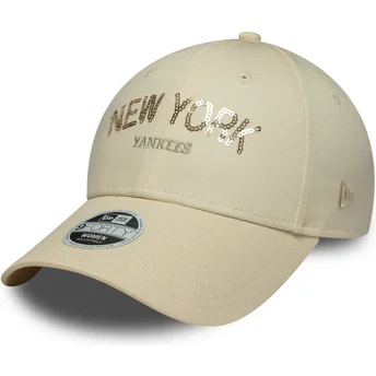 Beige verstellbare Curved Cap für Damen 9FORTY Sequin Wordmark der New York Yankees MLB von New Era