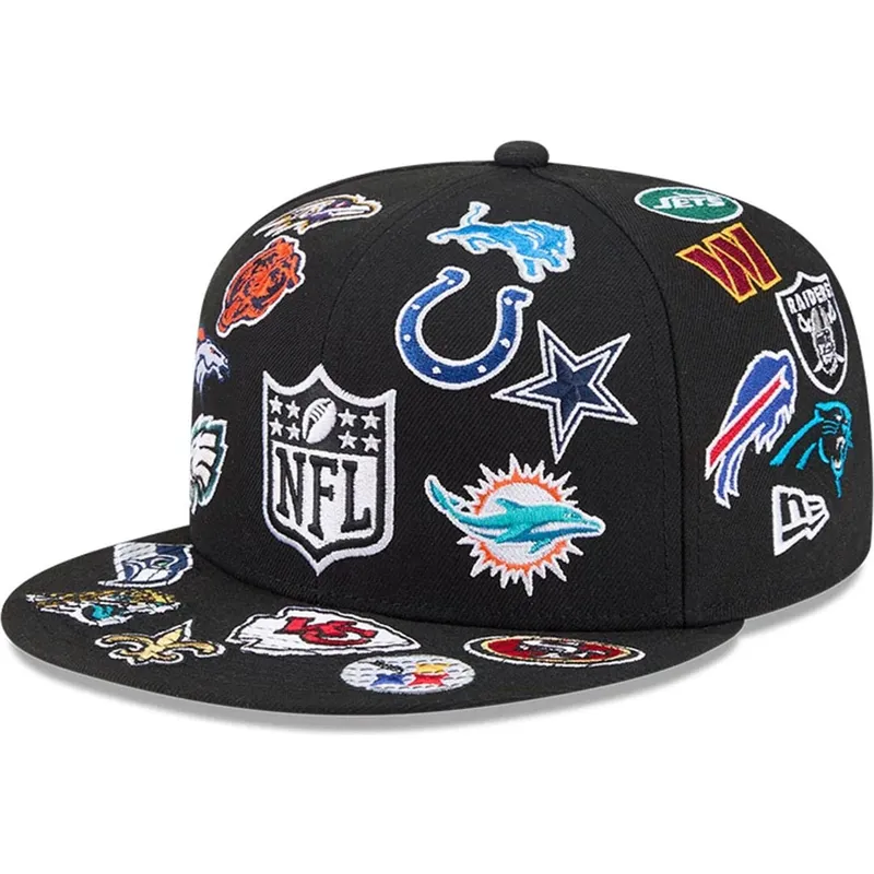 schwarze-enganliegende-59fifty-all-over-nfl-flat-cap-von-new-era