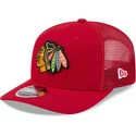 rote-9seventy-stretch-snap-eg-trucker-cap-der-chicago-blackhawks-nhl-von-new-era