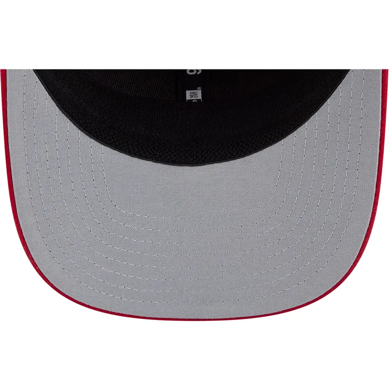 rote-gebogene-snapback-kappe-9seventy-stretch-snap-canada-2026-world-baseball-classic-von-new-era