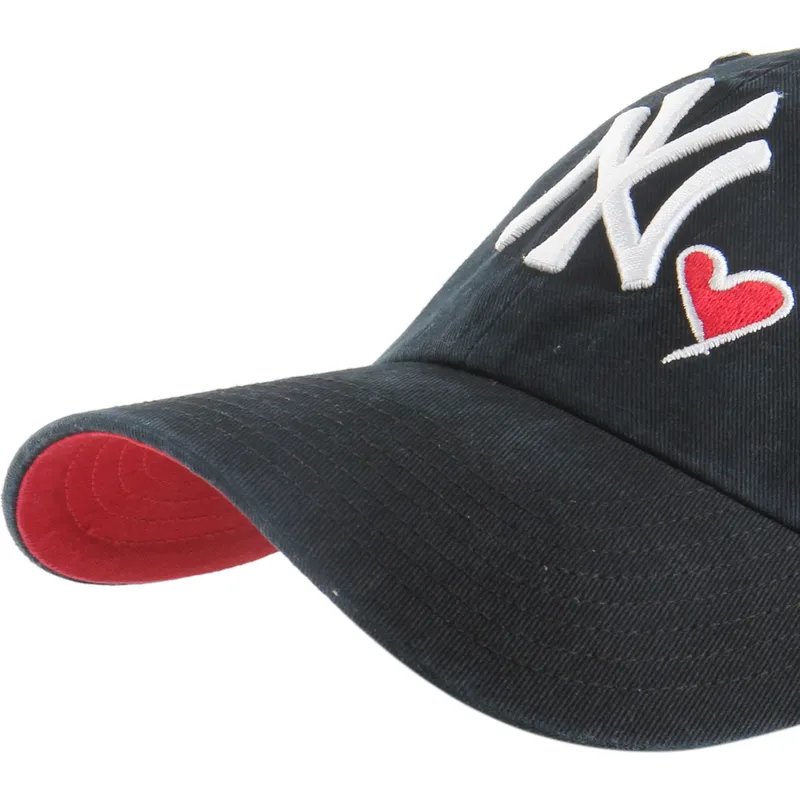 schwarze-verstellbare-curved-cap-clean-up-heart-icon-der-new-york-yankees-mlb-von-47-brand