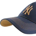 gorra-curva-azul-marino-y-marron-ajustable-mvp-dt-contrast-stitch-de-new-york-yankees-mlb-de-47-brand