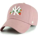 gorra-curva-rosa-ajustable-clean-up-icon-alt-strawberry-de-new-york-yankees-mlb-de-47-brand