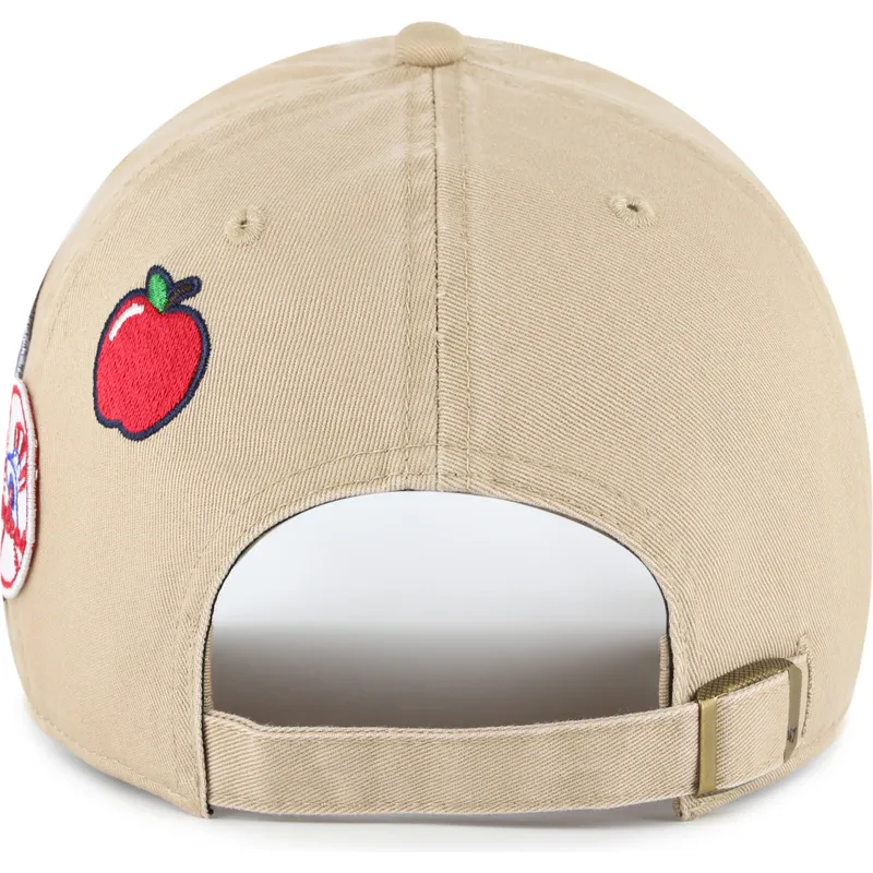 gorra-curva-khaki-ajustable-clean-up-badges-de-new-york-yankees-mlb-de-47-brand