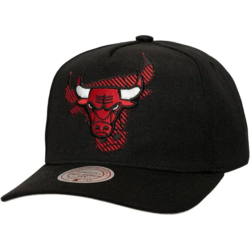 schwarze-gebogene-snapback-kappe-tilted-pro-der-chicago-bulls-nba-von-mitchell-ness