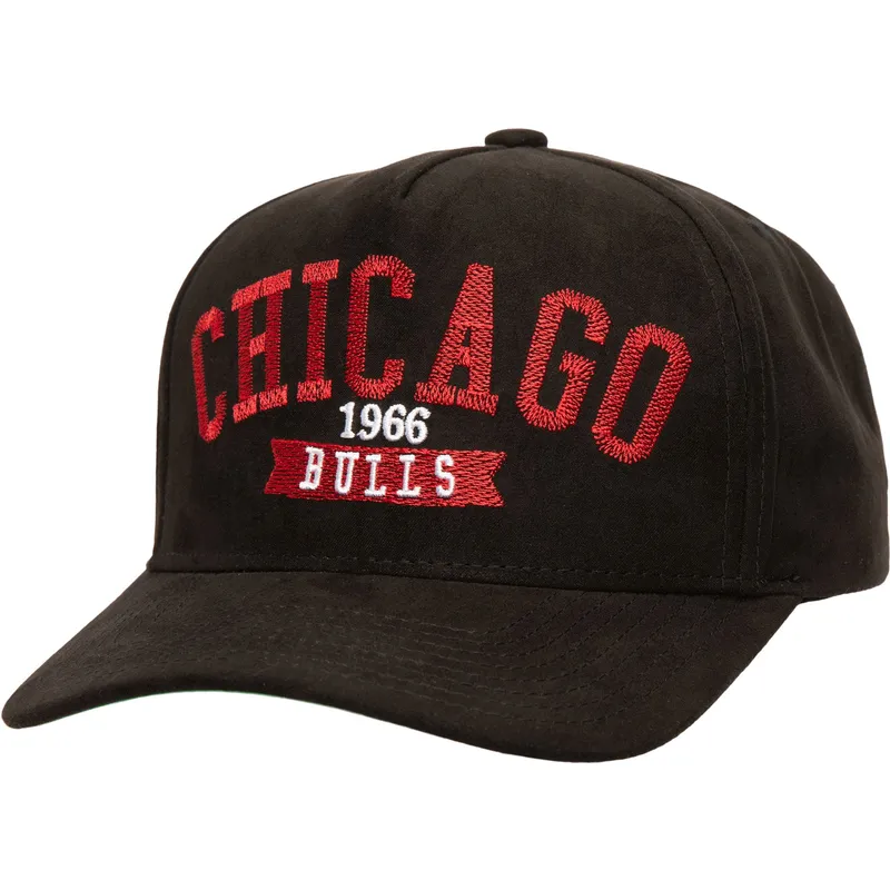 schwarze-gebogene-snapback-kappe-shady-suede-pro-von-chicago-bulls-nba-von-mitchell-ness