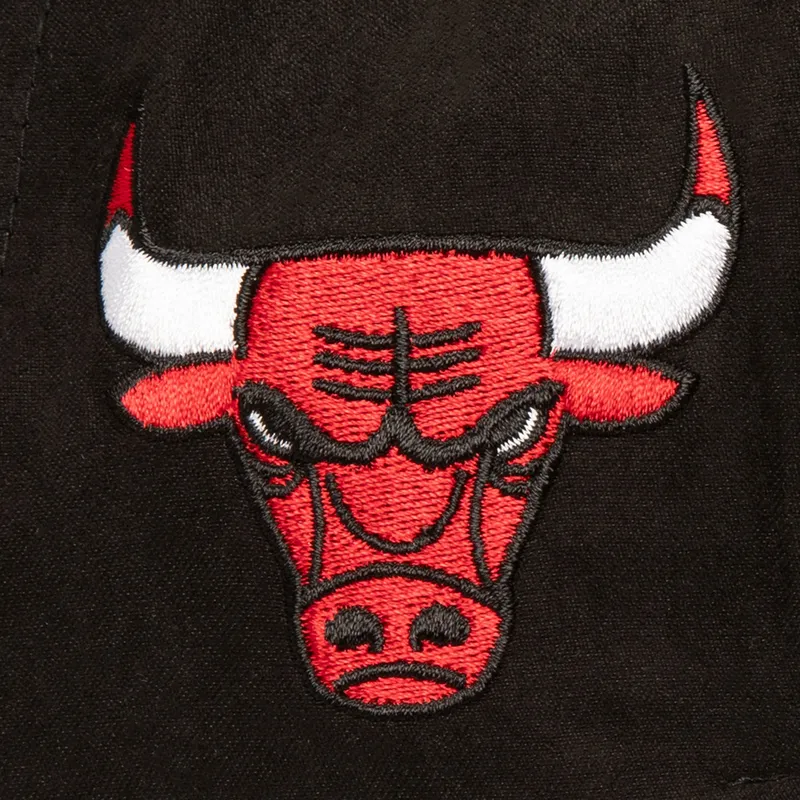 schwarze-gebogene-snapback-kappe-shady-suede-pro-von-chicago-bulls-nba-von-mitchell-ness