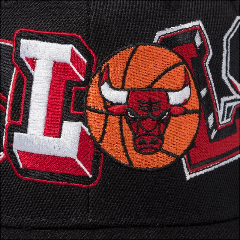 schwarze-gebogene-snapback-kappe-hyper-type-pro-der-chicago-bulls-nba-von-mitchell-ness