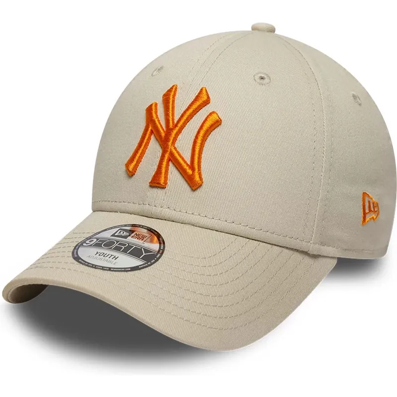 gorra-curva-beige-ajustable-con-logo-naranja-para-nino-9forty-league-essential-de-new-york-yankees-mlb-de-new-era