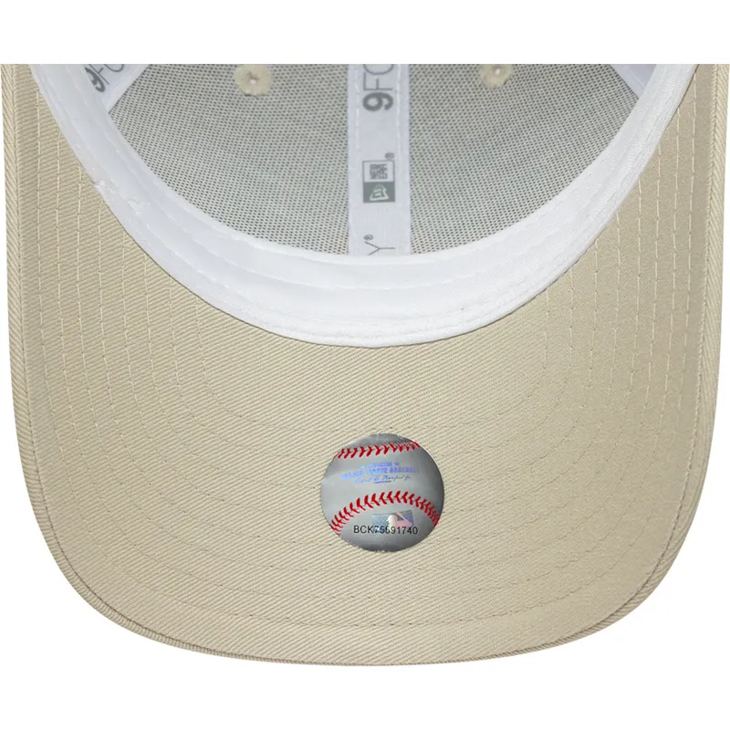 beige-verstellbare-trucker-kappe-mit-orangefarbenem-logo-fur-jungen-9forty-homefield-der-new-york-yankees-mlb-von-new-era