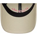 gorra-curva-beige-ajustable-para-mujer-9twenty-living-the-dream-slogan-de-new-era